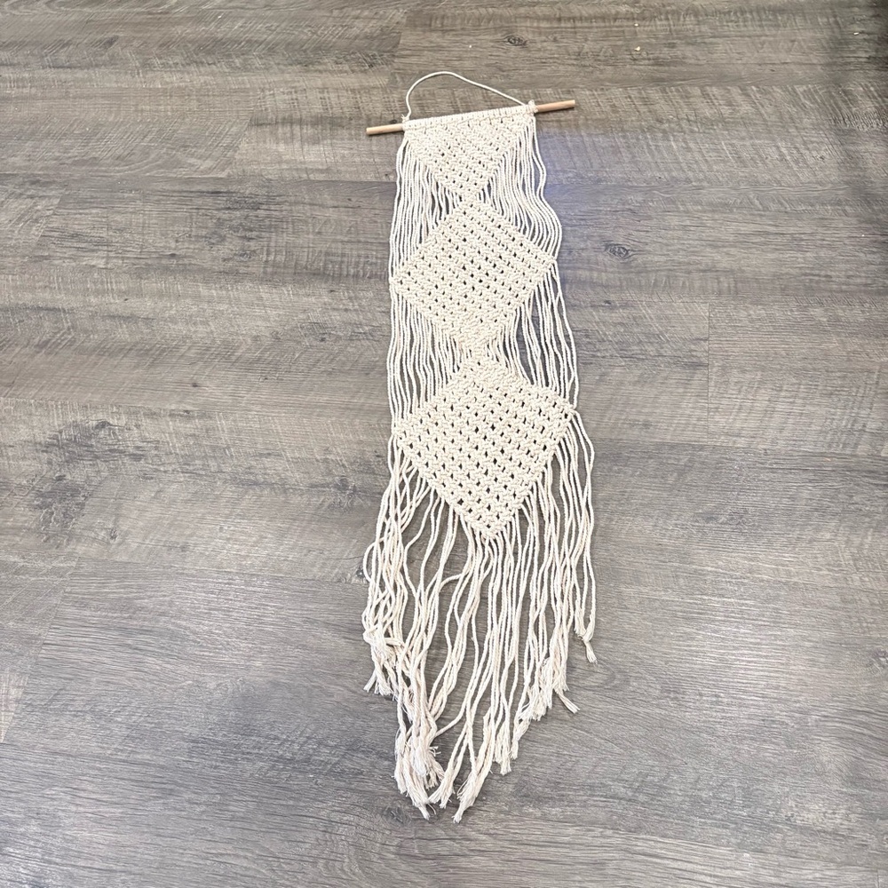 Handmade Macramé Wall Hanging in Cream